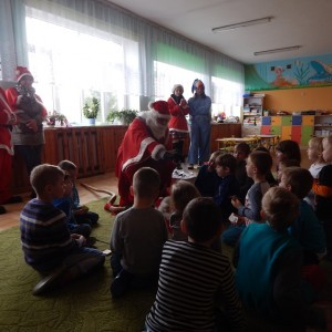 Wizyta świetego Mikołaja w Przedszkolu  (7)